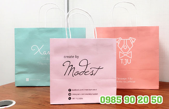 Túi giấy giúp doanh nghiệp quảng bá được thương hiệu của mình đến với khách mua hàng