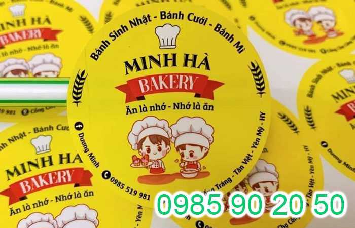 Mẫu tem nhãn giới thiệu dịch vụ bao gồm nhiều loại bánh của tiệm Minh Hà Bakery