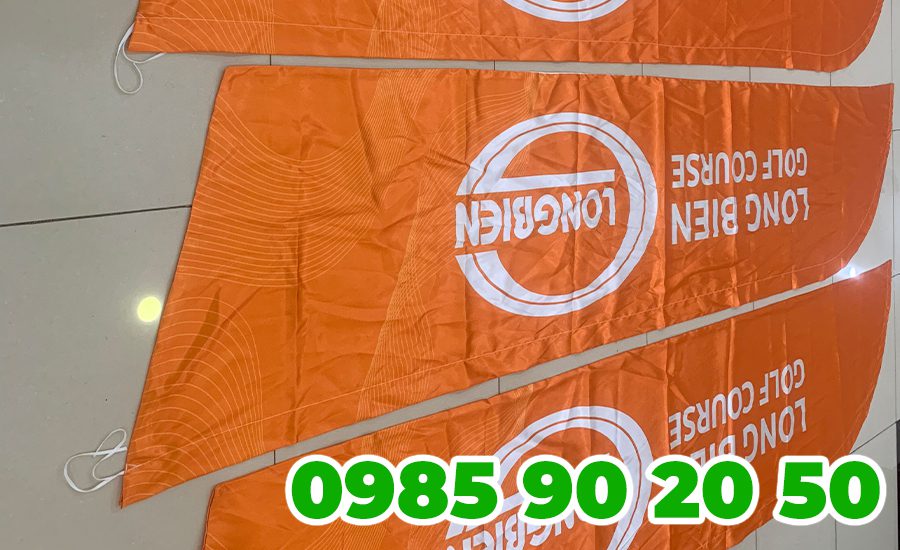 Chất liệu vải silk bền cũng có thể được dùng làm băng rôn