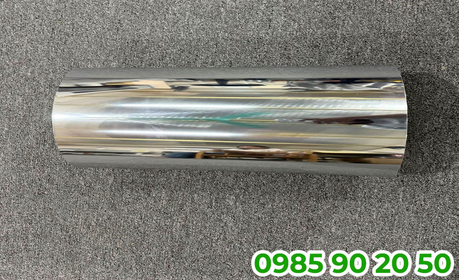 Decal gương là gì? Ưu điểm khi sử dụng decal tráng gương Decal gương có bề mặt kim loại ánh kim đẹp