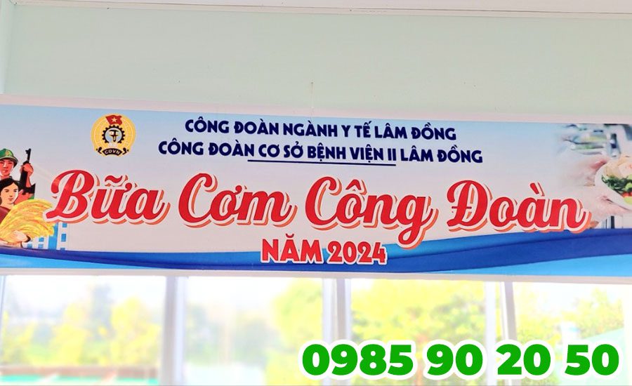 Top 5+ mẫu băng rôn bữa cơm Công đoàn đẹp, thiết kế đơn giản Mẫu băng rôn bữa cơm công đoàn 01