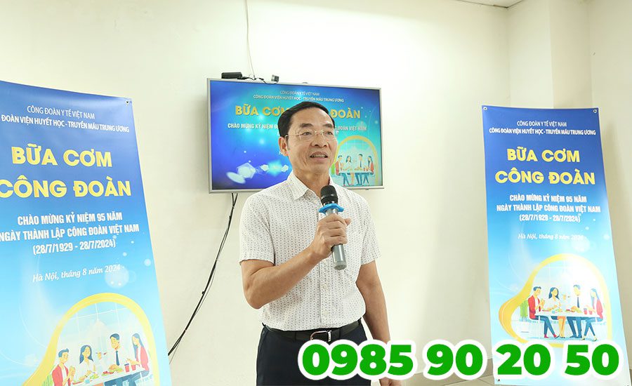 Top 5+ mẫu băng rôn bữa cơm Công đoàn đẹp, thiết kế đơn giản Mẫu băng rôn bữa cơm công đoàn 02